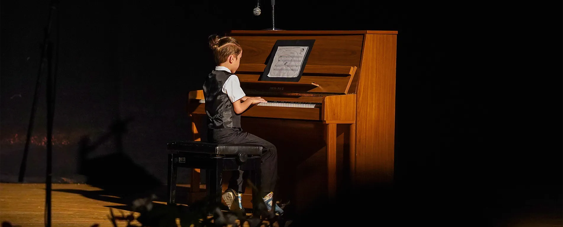 İzmir-Sahilevleri okulu gösterisinden bir sahne