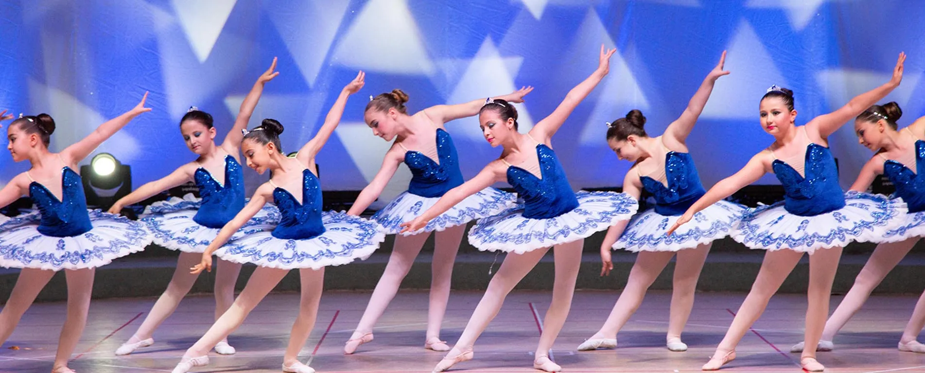 Trabzon okulu gösterisinden bir sahne